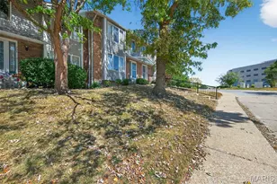 201 King Dr, Saint Charles, MO 63303 - Photo 4