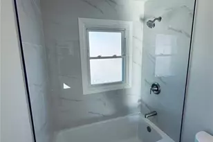 9435 Page Ave, Saint Louis, MO 63132 - Photo 8