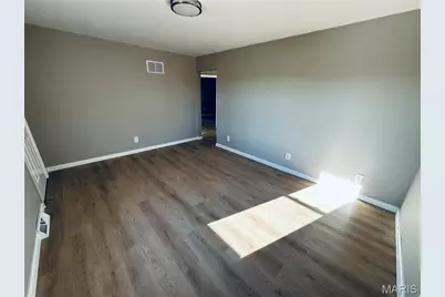 9435 Page Avenue, Saint Louis, MO 63132 - Photo 2