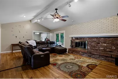 334 Dungate Drive, Chesterfield, MO 63017 - Photo 4