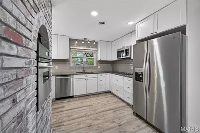 495 Baywillow Drive, Ballwin, MO 63011 - Photo 6