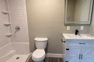 1917 Stuart St, Hannibal, MO 63401 - Photo 16