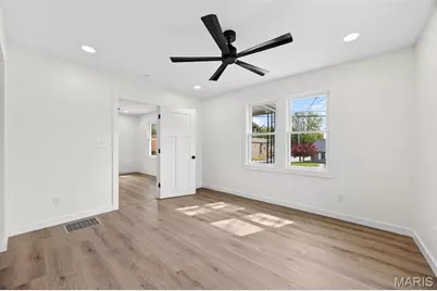 1525 N 4th Street, Saint Charles, MO 63301 - Photo 26