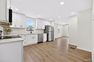 1525 N 4th St, Saint Charles, MO 63301 - Photo 22