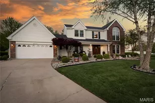 2012 Autumn Wood Dr, Saint Charles, MO 63303 - Photo 2