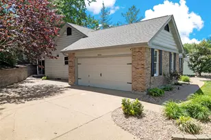 4568 Braungate Dr, Saint Louis, MO 63128 - Photo 60