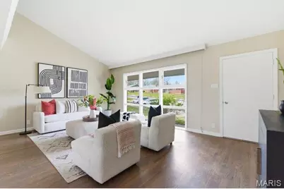 7424 Saleen Court, Saint Louis, MO 63130 - Photo 6