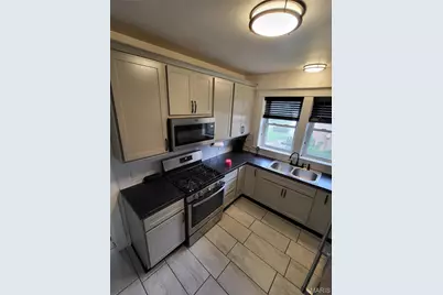 8975 Burton Avenue, Overland, MO 63114 - Photo 18