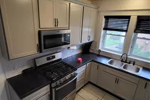 8975 Burton Ave, Overland, MO 63114 - Photo 18