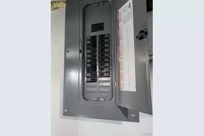 8975 Burton Avenue, Overland, MO 63114 - Photo 44