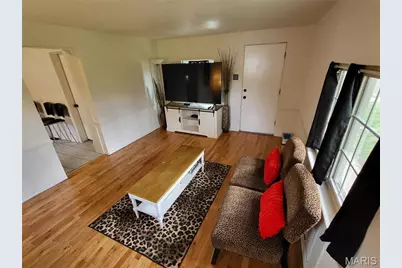 8975 Burton Avenue, Overland, MO 63114 - Photo 32