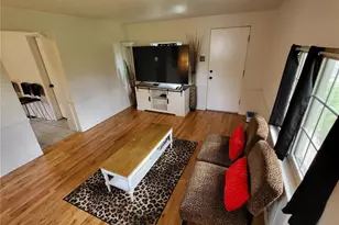 8975 Burton Ave, Overland, MO 63114 - Photo 32