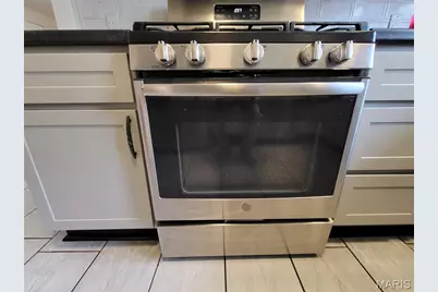 8975 Burton Avenue, Overland, MO 63114 - Photo 24