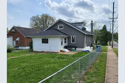 8975 Burton Avenue, Overland, MO 63114 - Photo 6