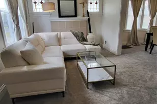 8975 Burton Ave, Overland, MO 63114 - Photo 10