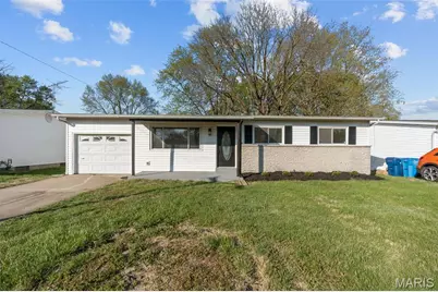1065 Keeven Lane, Florissant, MO 63031 - Photo 1