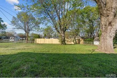 1065 Keeven Lane, Florissant, MO 63031 - Photo 28