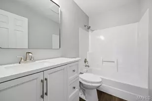 704 Ginger Wood Ct, Ballwin, MO 63021 - Photo 20