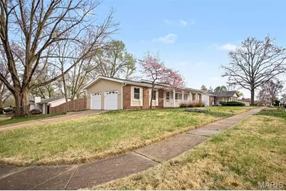 668 Talon Drive, Florissant, MO 63031 - Photo 2