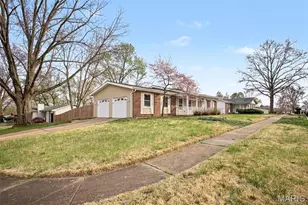 668 Talon Dr, Florissant, MO 63031 - Photo 2