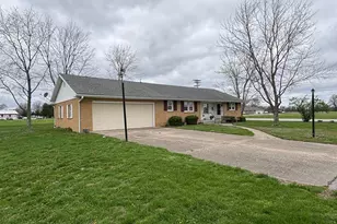 106 W Elm Ct, Shelbina, MO 63468 - Photo 2
