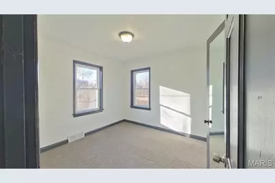 9169 Newby Street, Bellefontaine Neighbors, MO 63137 - Photo 10