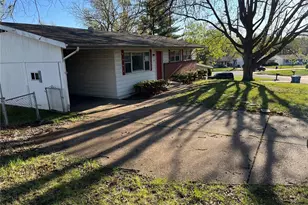 1765 Cargill Dr, Saint Louis, MO 63136 - Photo 4