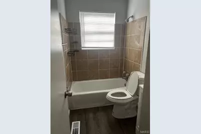 10202 Castle Drive, Saint Louis, MO 63136 - Photo 6