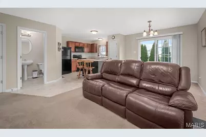 377 Montclair Tower Drive, Saint Charles, MO 63303 - Photo 10