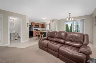 377 Montclair Tower Dr, Saint Charles, MO 63303 - Photo 10