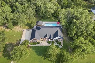 201 Sage Ct, Foristell, MO 63348 - Photo 2