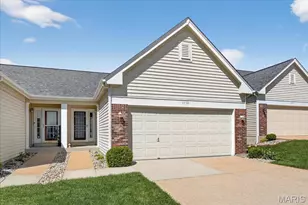 3745 Southern Manor Dr, Saint Louis, MO 63125 - Photo 1