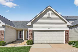 3745 Southern Manor Dr, Saint Louis, MO 63125 - Photo 2