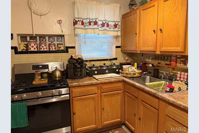 8805 Greenbrook Drive, Saint Louis, MO 63136 - Photo 6