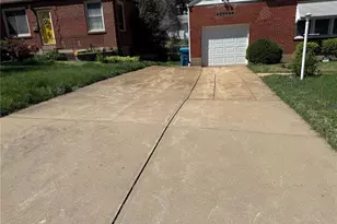 8805 Greenbrook Dr, Saint Louis, MO 63136 - Photo 12