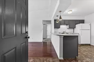 1637 Summergate Pkwy, Saint Charles, MO 63303 - Photo 4