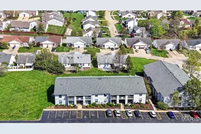 1637 Summergate Parkway, Saint Charles, MO 63303 - Photo 10