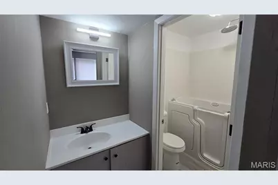 1643 Summer Run Drive #23, Florissant, MO 63033 - Photo 8
