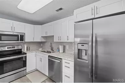 8905 Cardinal Terrace, Saint Louis, MO 63144 - Photo 16