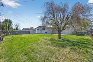 2250 Loveland Dr, Florissant, MO 63031 - Photo 26