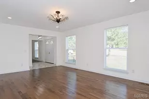 306 Bright Meadows, Saint Louis, MO 63011 - Photo 2