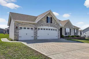 725 Galveston Ct, Moscow Mills, MO 63362 - Photo 18