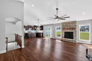 725 Galveston Ct, Moscow Mills, MO 63362 - Photo 4