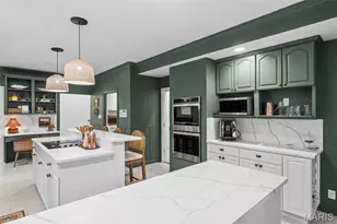 2480 Town and Country Ln, Town and Country, MO 63131 - Photo 30
