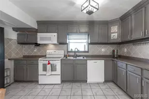 8708 S Grand Ave, Saint Louis, MO 63125 - Photo 18