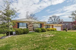 9210 Cordoba Ln, Crestwood, MO 63126 - Photo 2