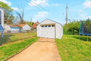 819 Portland Terrace, Saint Louis, MO 63147 - Photo 2