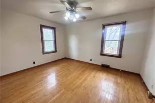 911 Pine St, Hannibal, MO 63401 - Photo 6