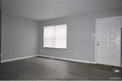 195 N Service Road #C, Saint Peters, MO 63376 - Photo 2