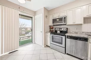 10308 Forest Brook Ln, Saint Louis, MO 63146 - Photo 18
